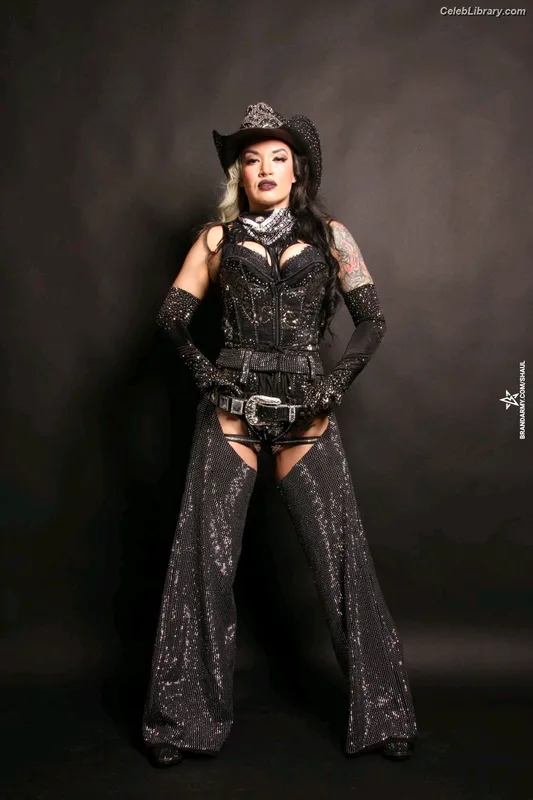Shaul Guerrero photo 13 of 19