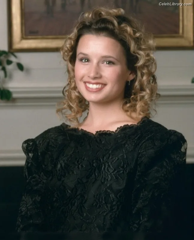 Shawnee Smith photo 12 of 93