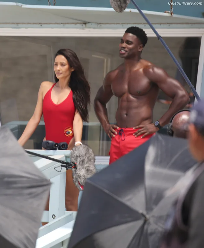 Shay Mitchell photo 14 of 560