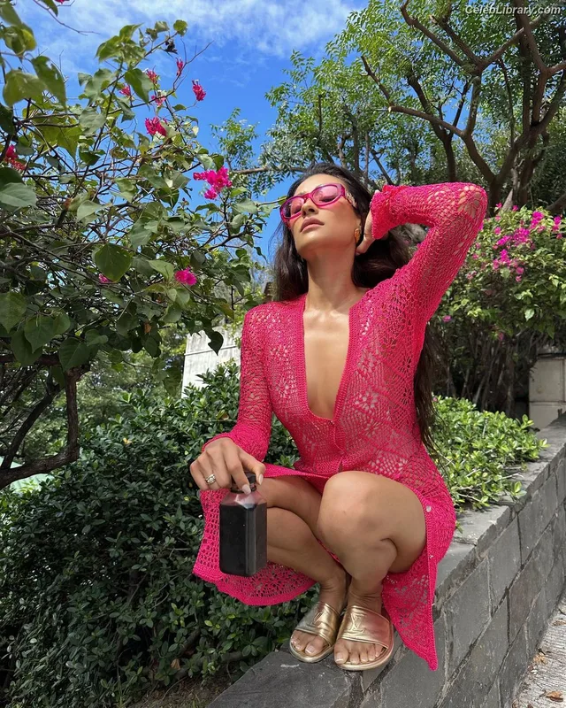 Shay Mitchell photo 18 of 560