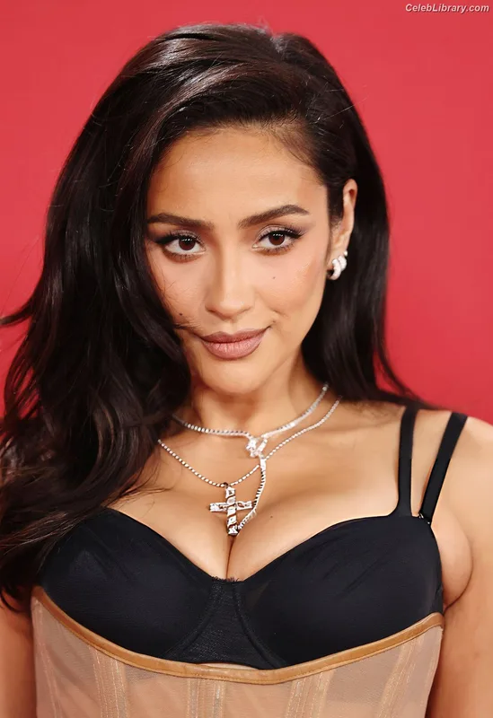 Shay Mitchell photo 10 of 560