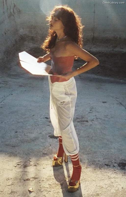 Shay Mitchell photo 22 of 560