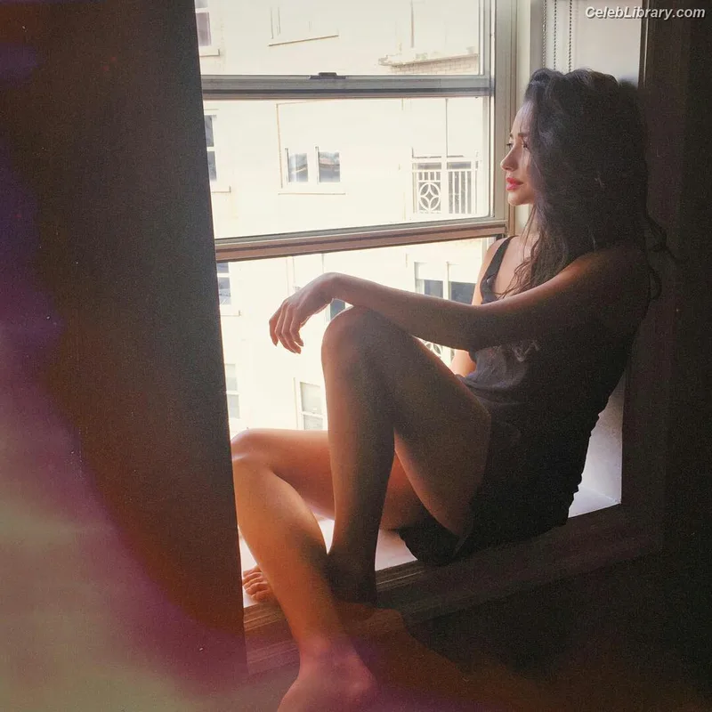 Shay Mitchell photo 16 of 560