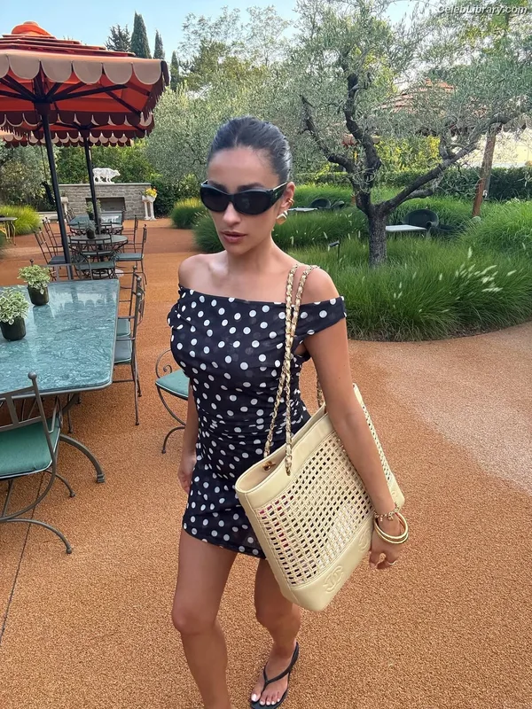 Shay Mitchell photo 8 of 560