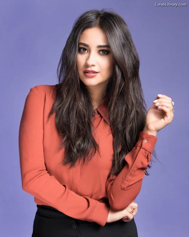 Shay Mitchell photo 12 of 560
