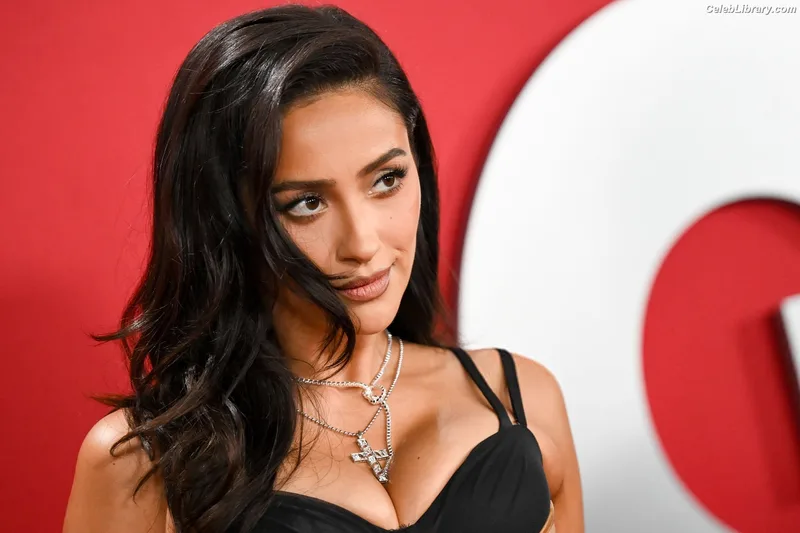 Shay Mitchell photo 11 of 560