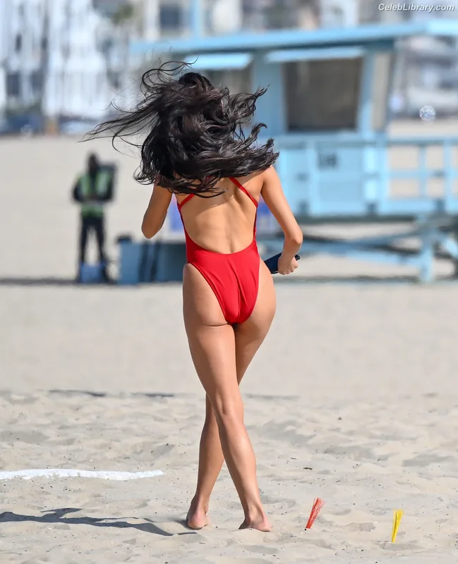 Shay Mitchell photo 15 of 560