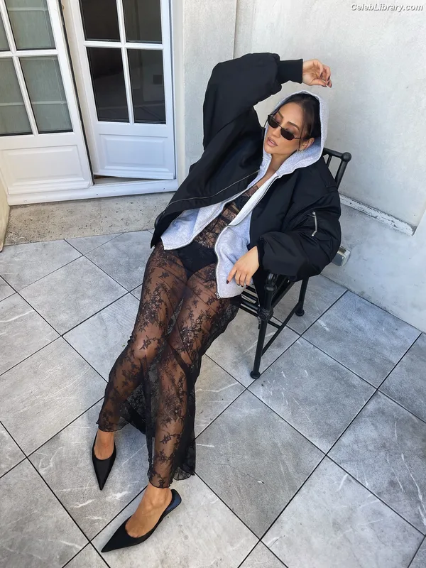 Shay Mitchell photo 21 of 560