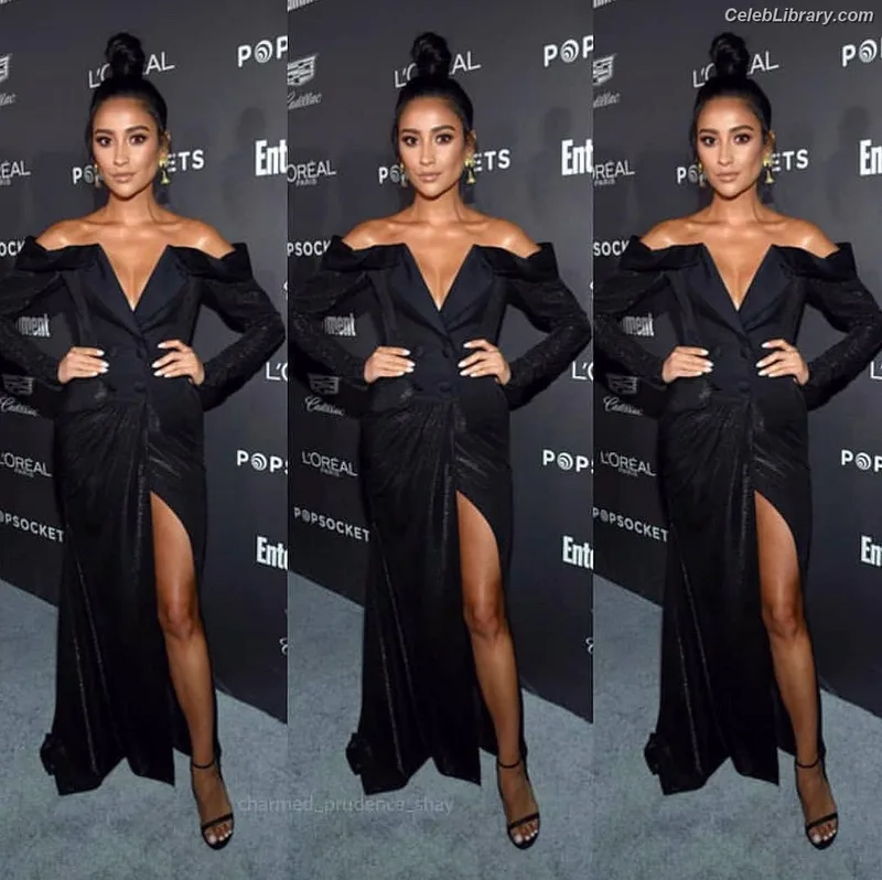 Shay Mitchell photo 14 of 560