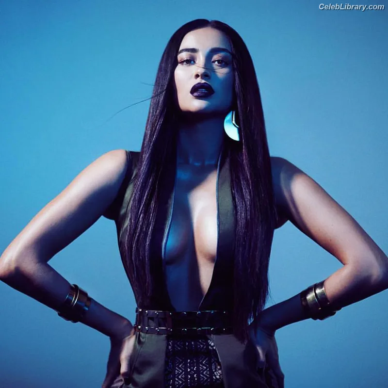 Shay Mitchell photo 19 of 560