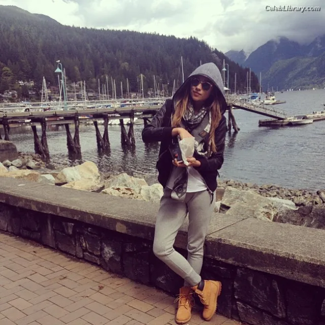 Shay Mitchell photo 20 of 560