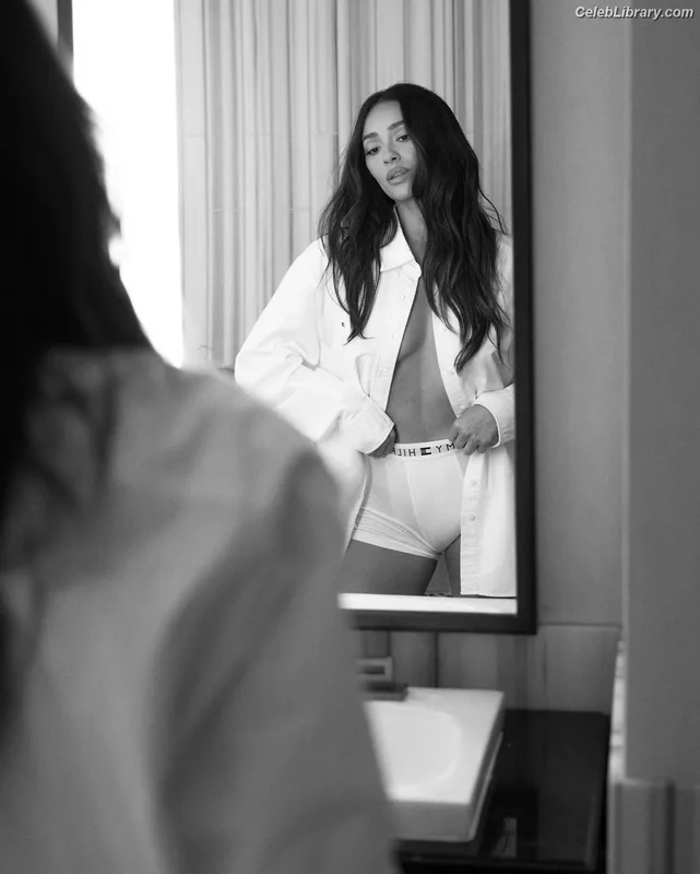 Shay Mitchell photo 12 of 560