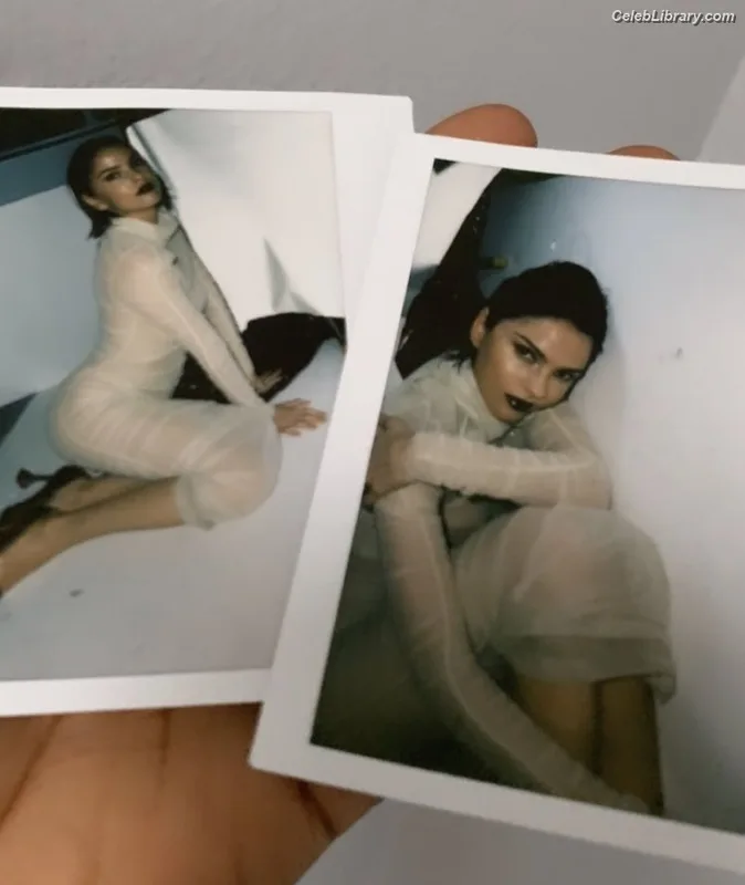 Shelley Hennig photo 19 of 182