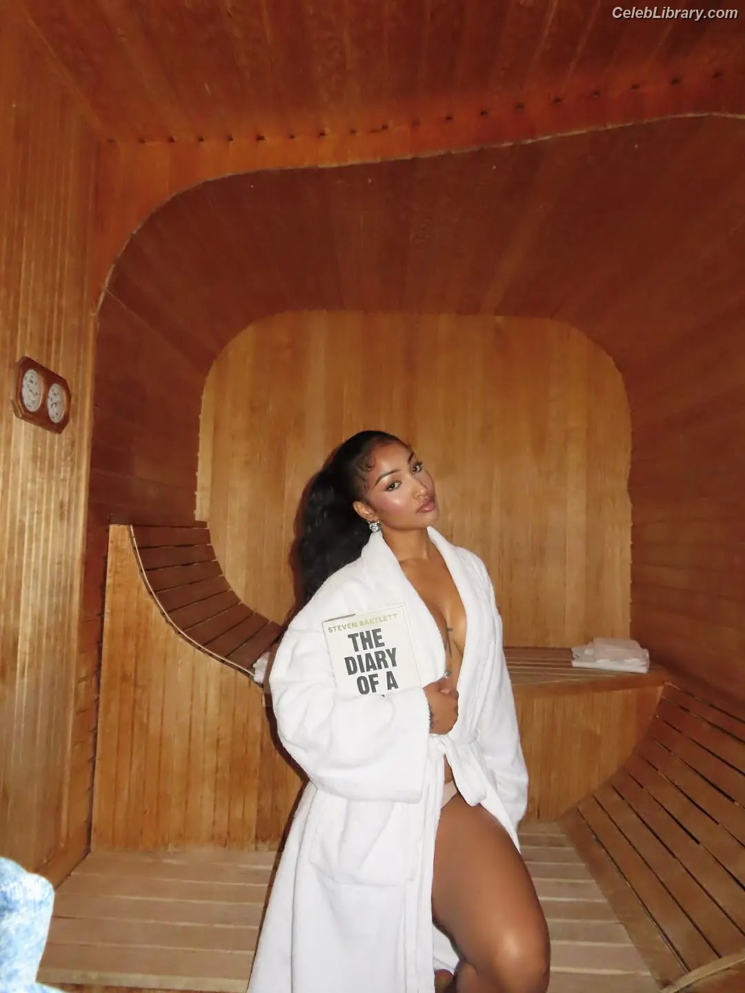 Shenseea photo 5 of 321