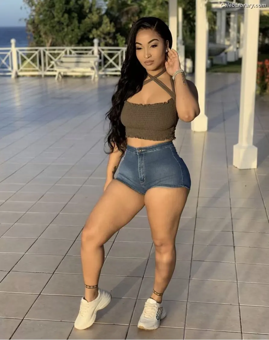 Shenseea photo 11 of 321