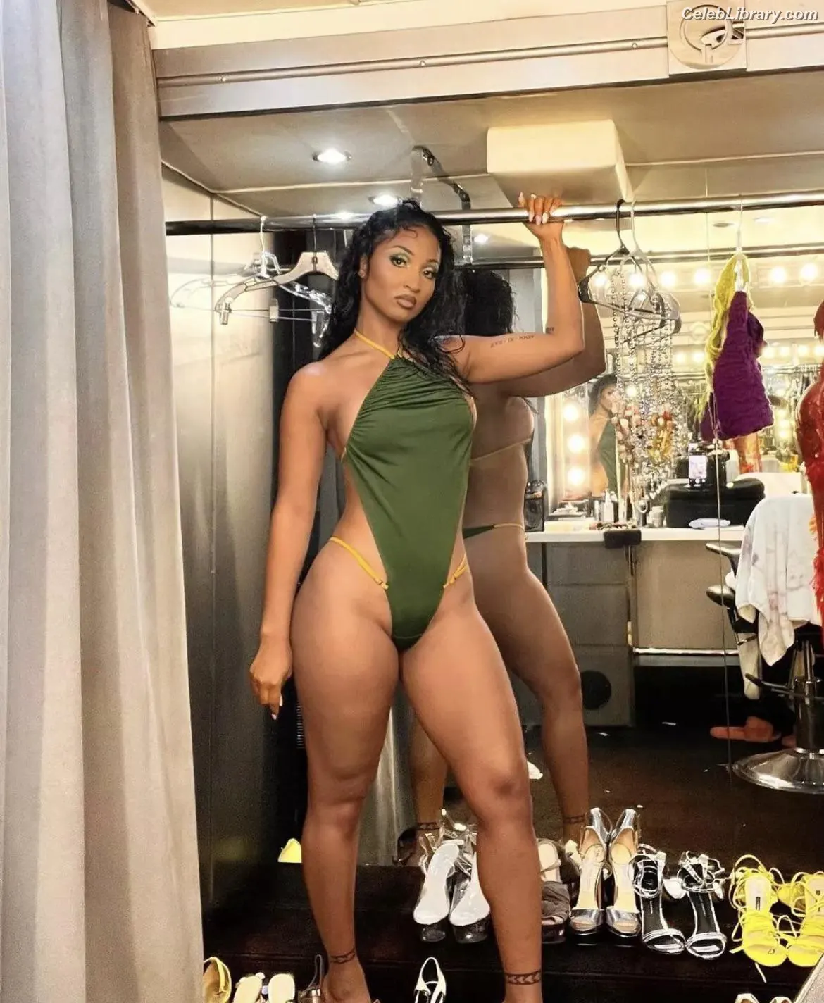 Shenseea photo 13 of 321