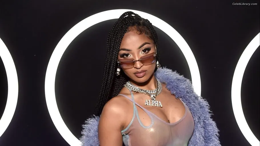 Shenseea photo 21 of 321