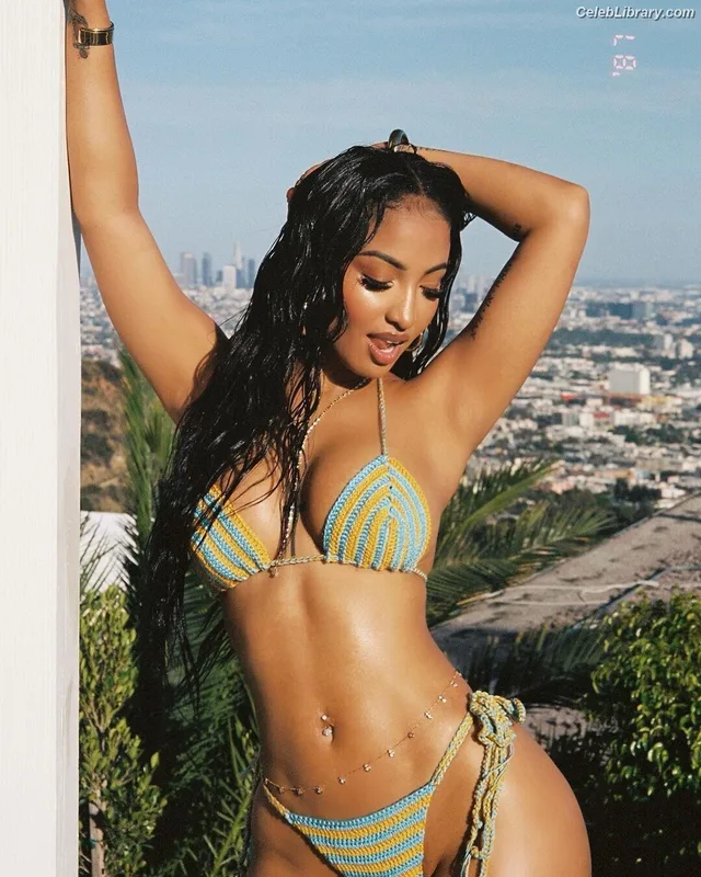 Shenseea photo 13 of 322