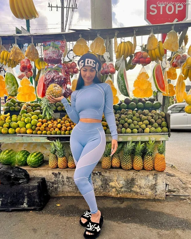 Shenseea photo 20 of 322