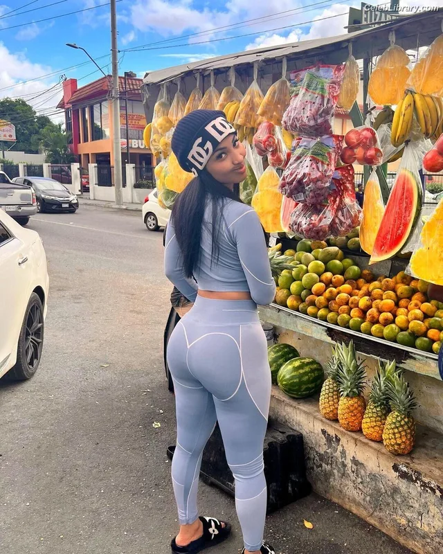 Shenseea photo 21 of 322