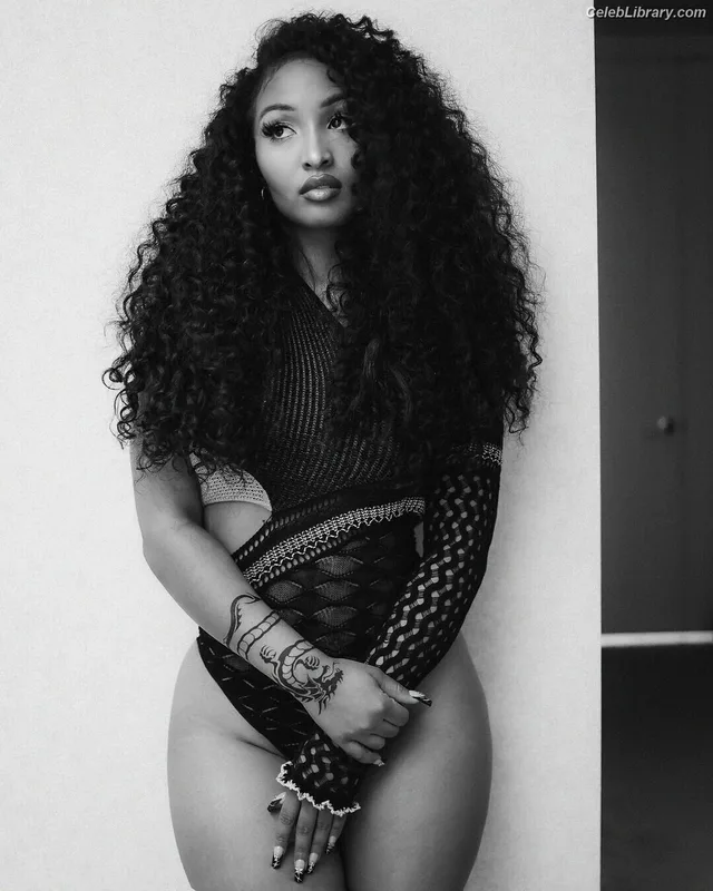 Shenseea photo 24 of 322