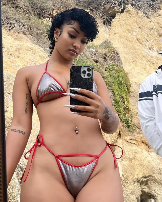 Shenseea photo 11 of 322