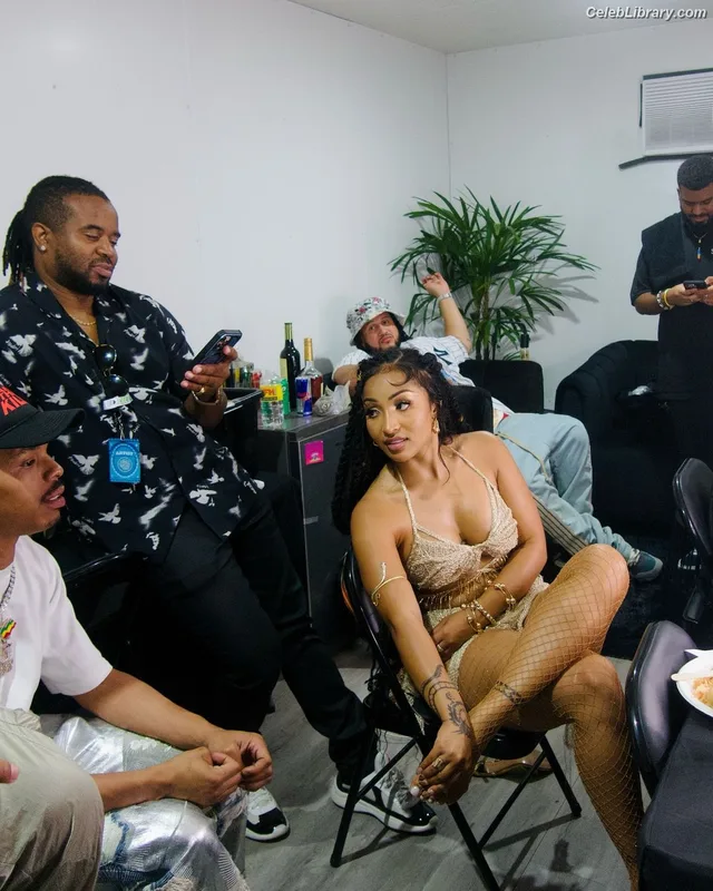 Shenseea photo 4 of 322