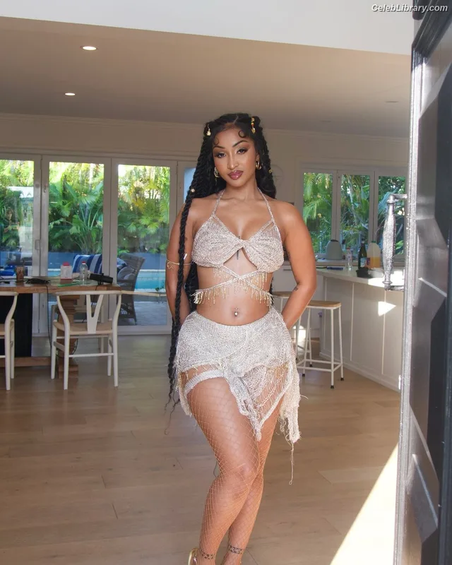Shenseea photo 5 of 322