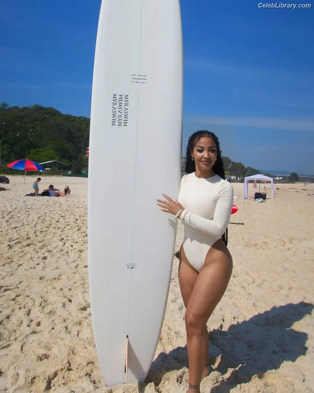 Shenseea photo 7 of 322
