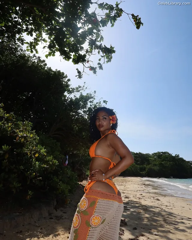 Shenseea photo 24 of 322