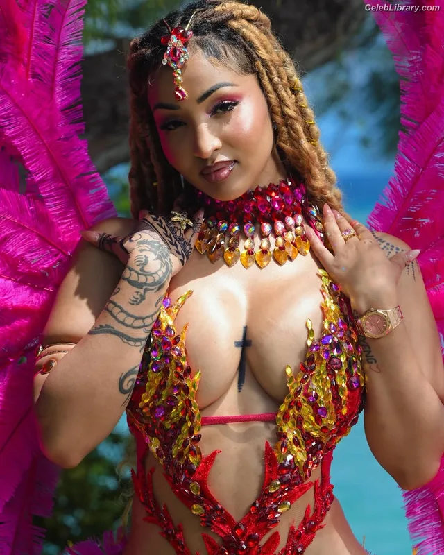 Shenseea photo 13 of 322