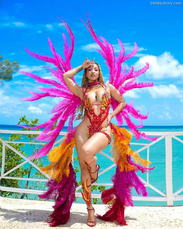Shenseea photo 15 of 322