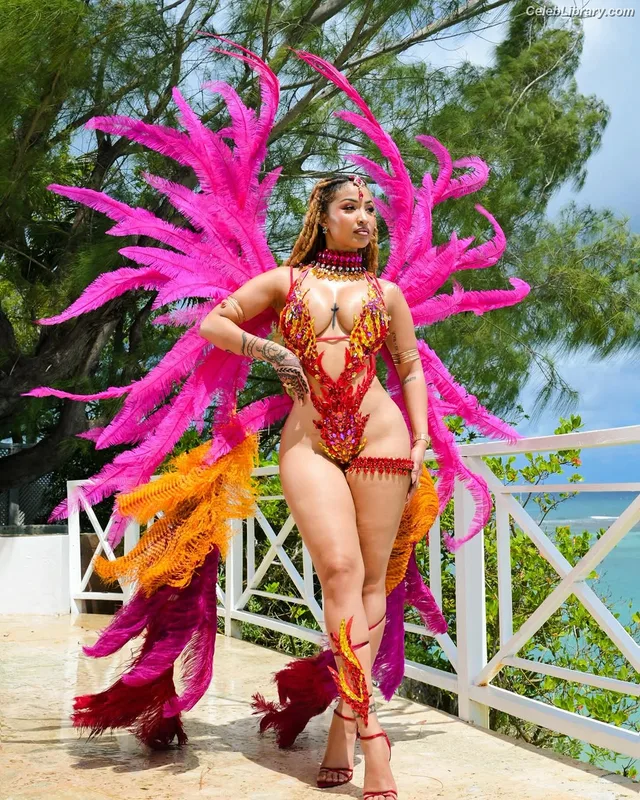 Shenseea photo 17 of 322
