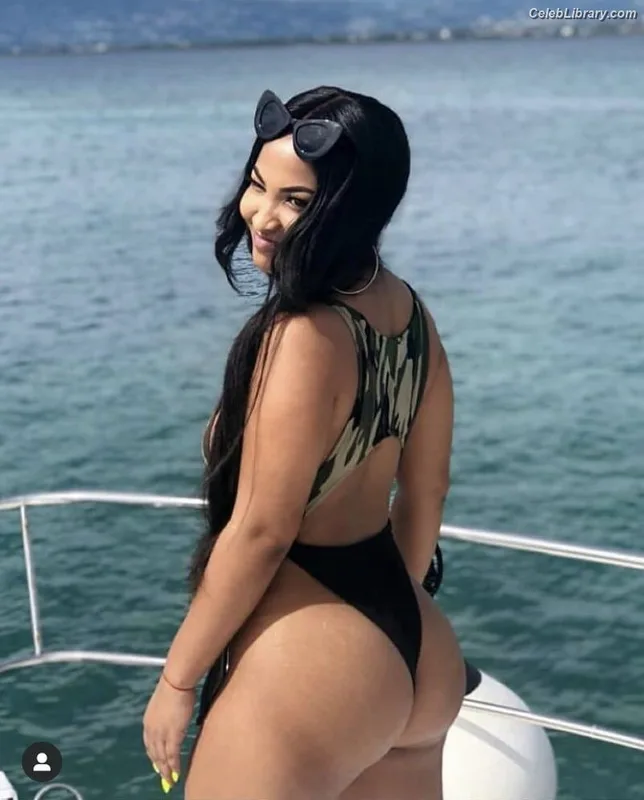 Shenseea photo 13 of 322