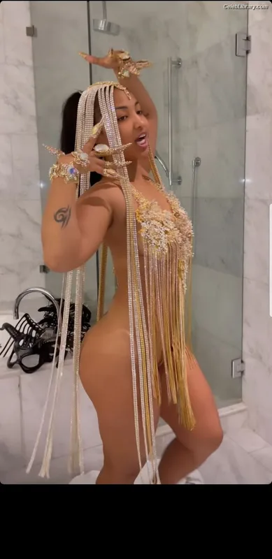 Shenseea photo 23 of 322