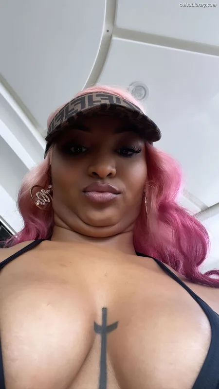 Shenseea photo 6 of 322