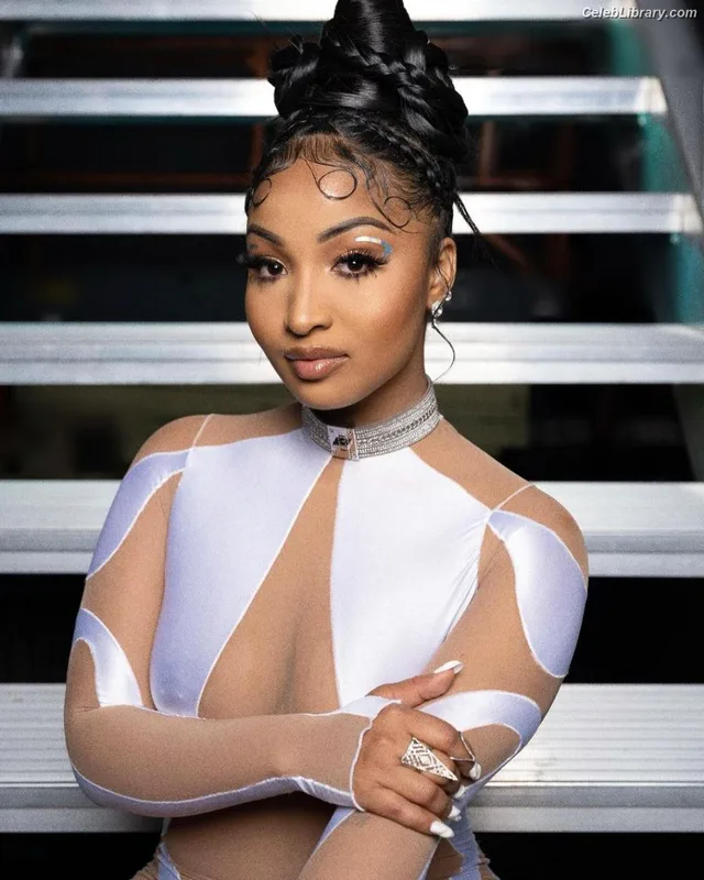Shenseea photo 7 of 322