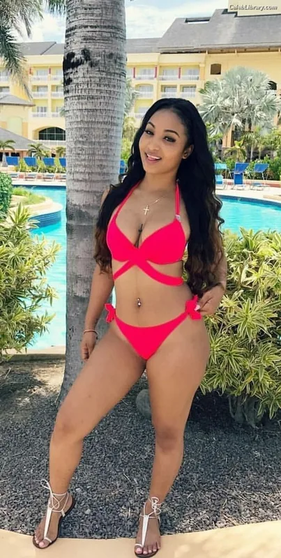 Shenseea photo 4 of 322