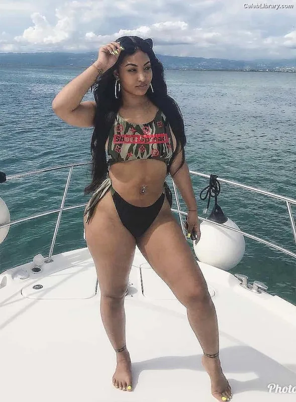 Shenseea photo 6 of 322