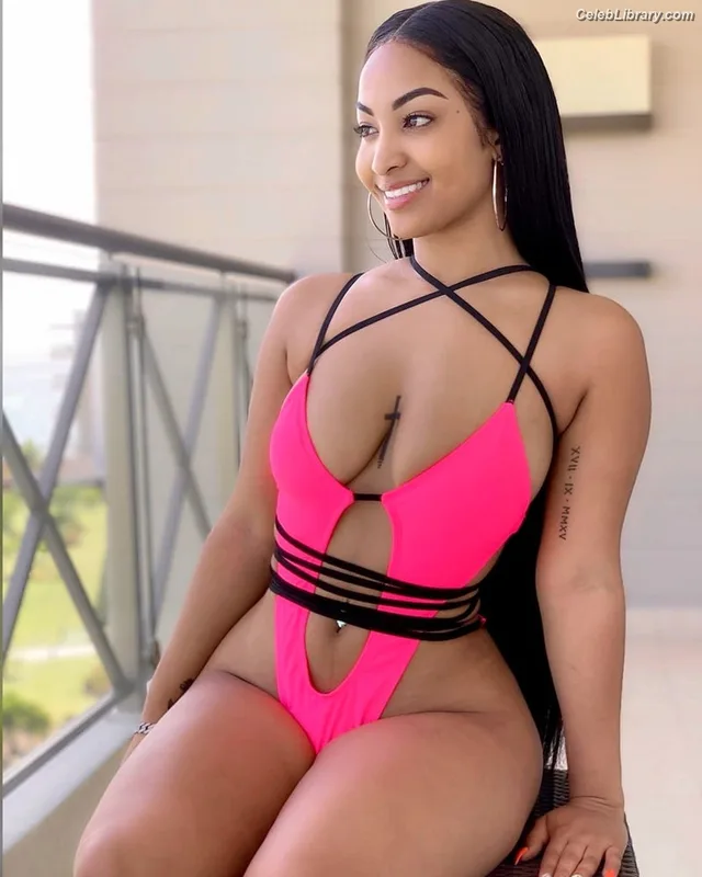 Shenseea photo 7 of 322