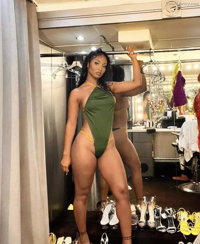 Shenseea photo 13 of 322