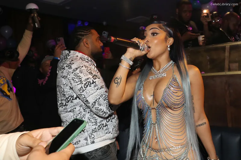 Shenseea photo 20 of 322