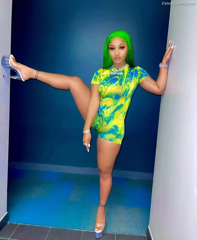 Shenseea photo 23 of 322