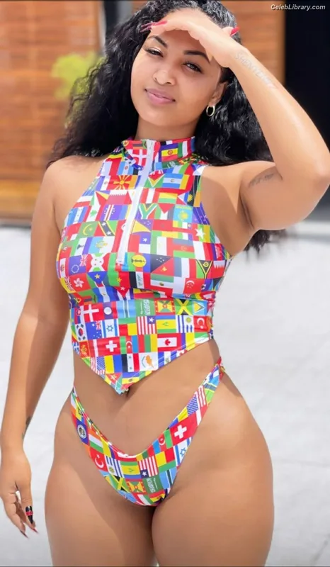 Shenseea photo 12 of 322