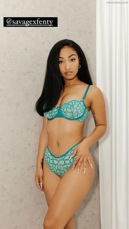 Shenseea photo 5 of 322