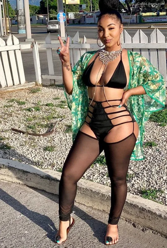 Shenseea photo 6 of 322