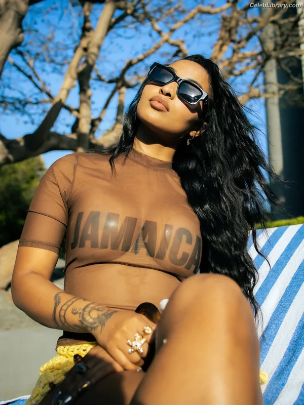 Shenseea photo 3 of 322