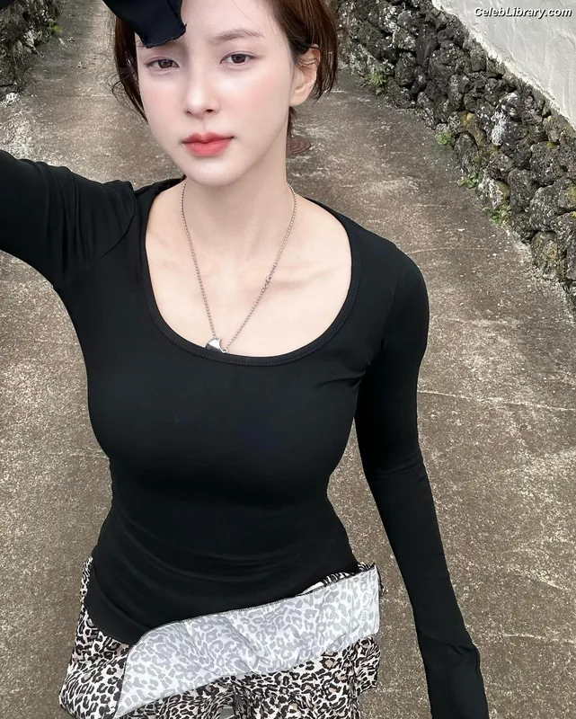 Shin Su-hyun photo 3 of 4