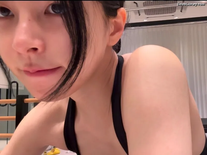 Shin Su-hyun photo 4 of 4