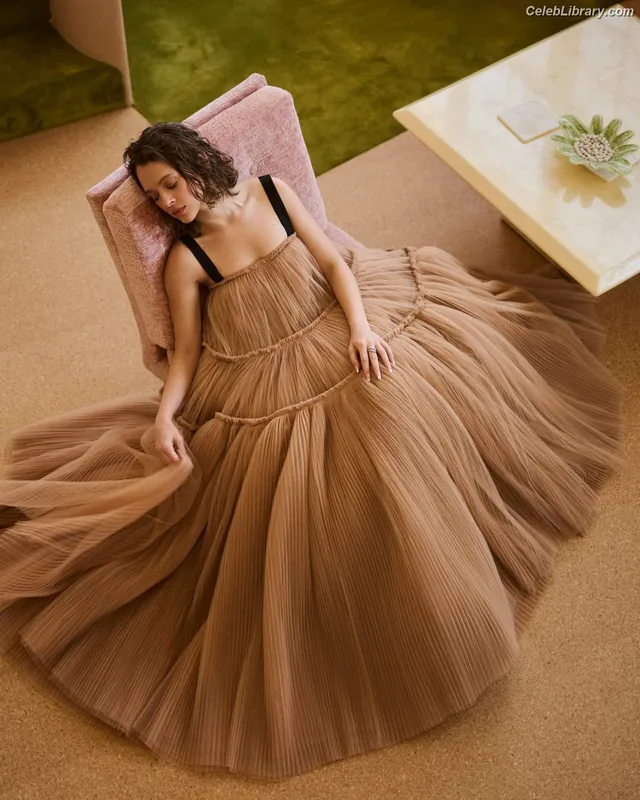 Shira Haas photo 13 of 47